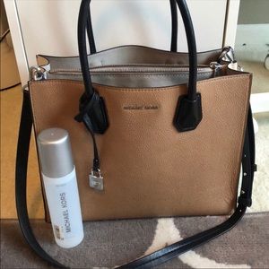 Michael Kors Mercer large